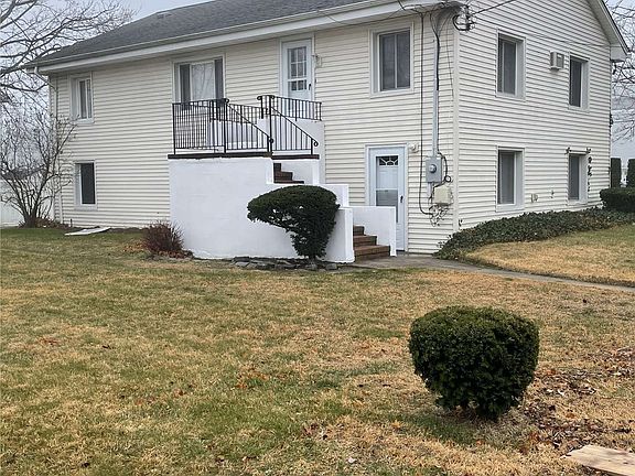 2nd image of 170 Cedar St #1