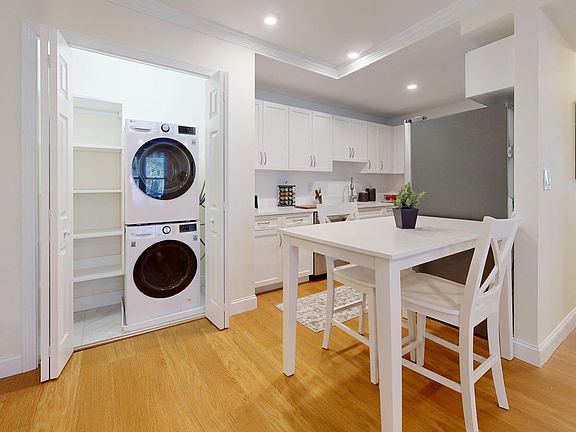 Waterfall Hills - Kitchen