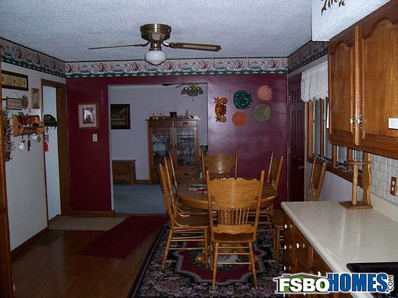 Kitchen with Eat in Area