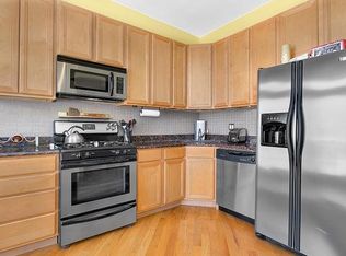 2340 W Augusta Blvd APT 2R, Chicago, IL 60622