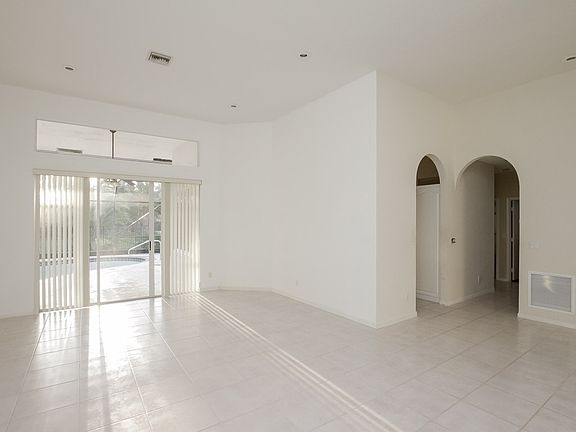 5th image of 4362 NW 67th Ave