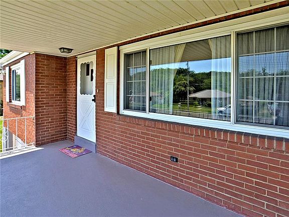 2nd image of 215 Kuehn Dr
