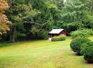 987 Millwood Rd, Great Falls, VA 22066
