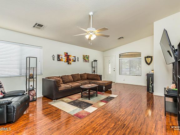 4th image of 37001 W Bello Ln