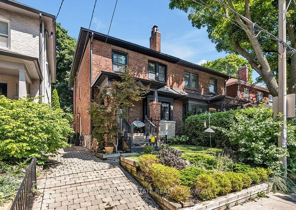 17 Birdsall Ave #LOWER