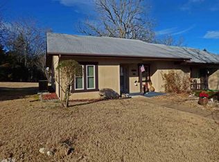 2 Spring River Ln, Cherokee Village, AR 72529