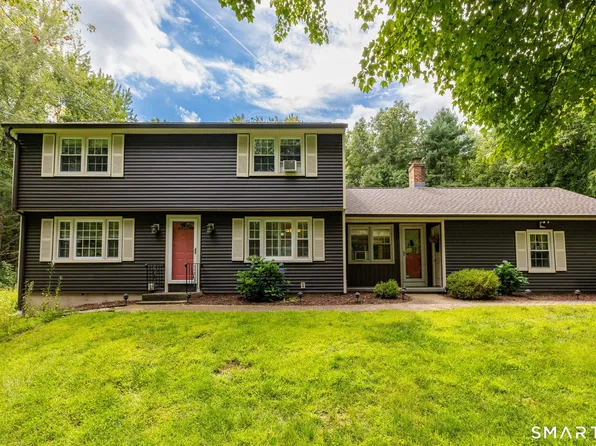 15 Village Lane, Burlington, CT 06013