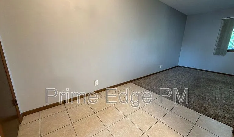 1109 N 28th St #12 — Photo 10