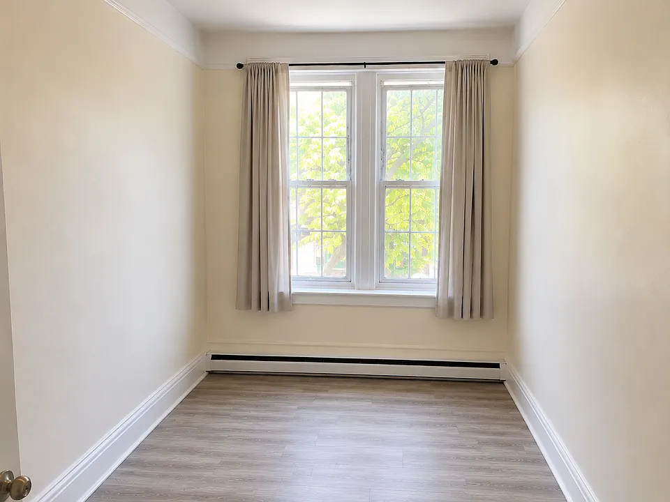355 Greenwich Ave #2A