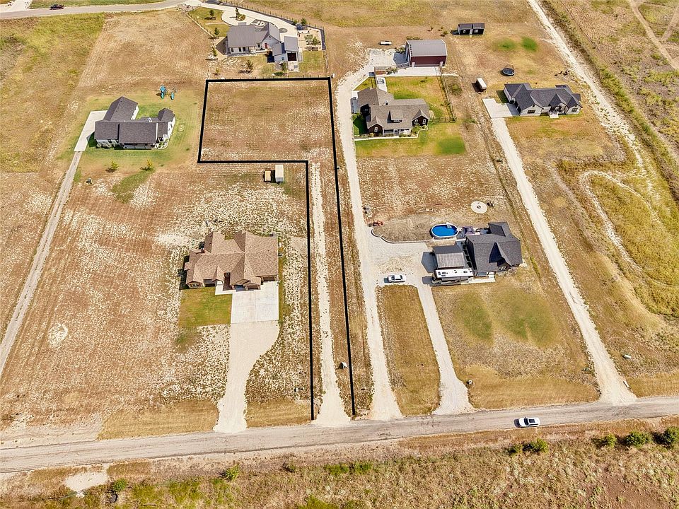 1st image of 15965 Armstrong Rd