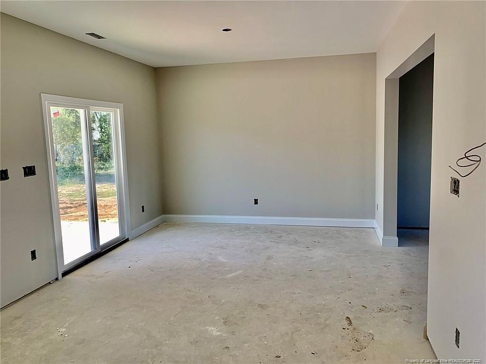 2nd image of 1517 Vandenberg Dr