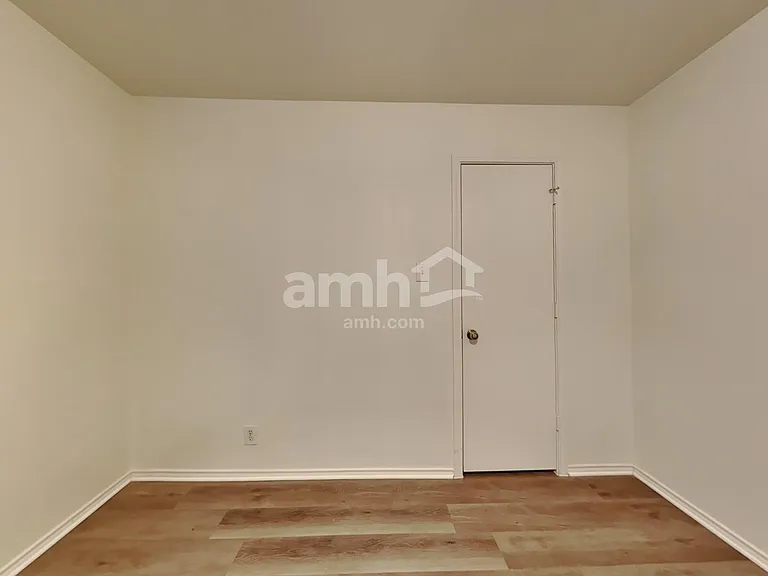 7711 Cortland Oak — Photo 23