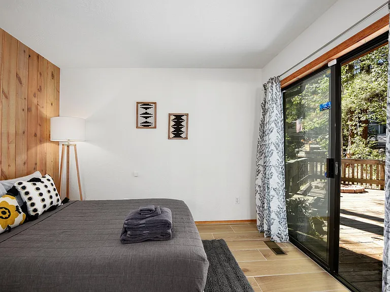 Main Floor Bedroom/Office/Gym (No Closet)