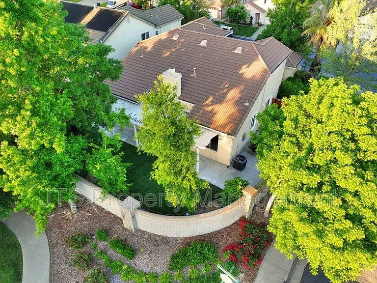 2040 San Esteban Cir — Photo 94