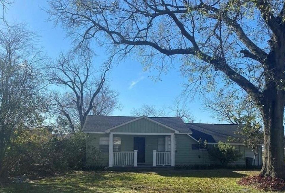 1st image of 2434 Oleander Dr