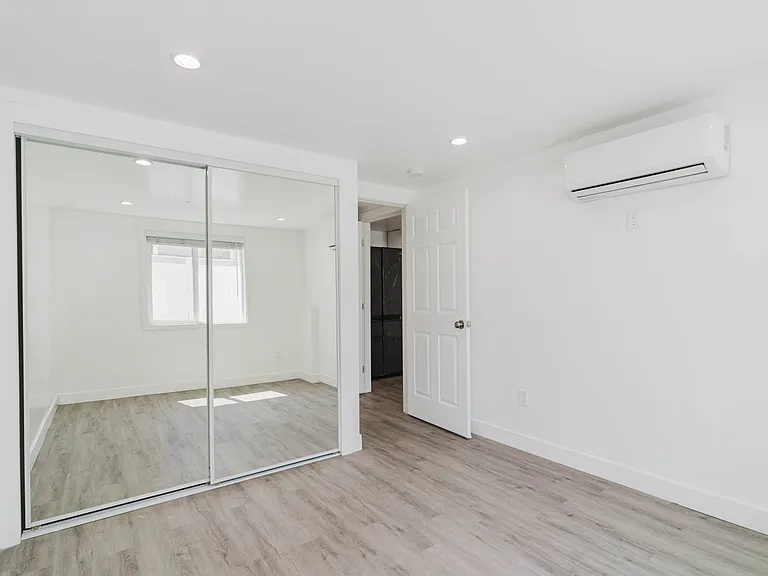 15526 Donmetz St — Photo 9
