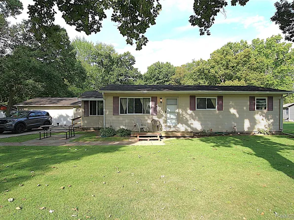 6730 Fort Rd, Birch Run, MI 48415