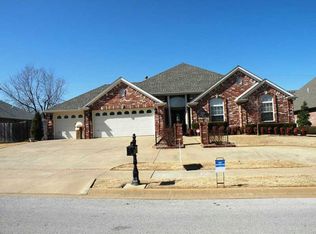 3459 Buckingham Dr, Fayetteville, AR 72703