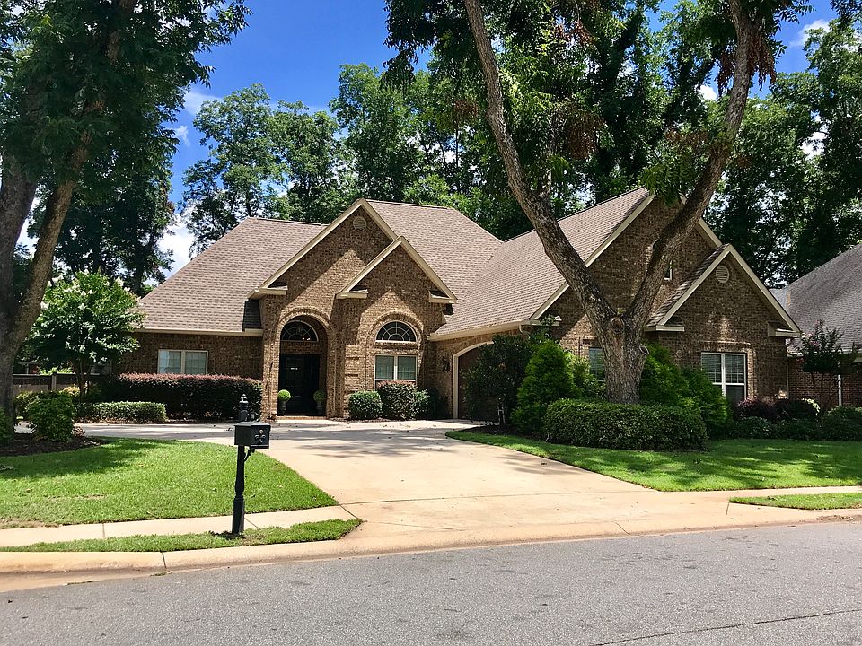 1st image of 200 Taylor Elaine Dr
