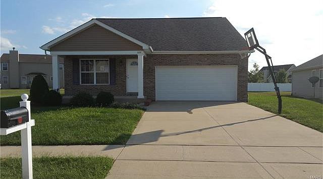 1st image of 628 Moorland Cir