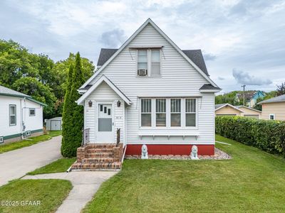 615 Holly Ave, Crookston, MN, 56716