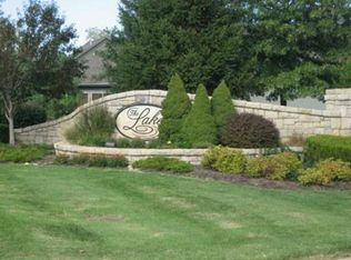 108 Shoreline Dr, Louisburg, KS 66053