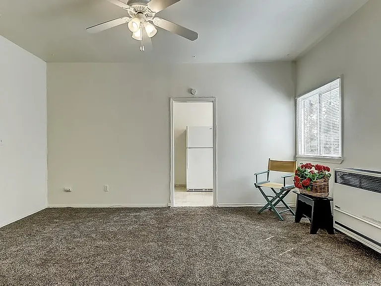 331 Cajon St #I — Photo 11