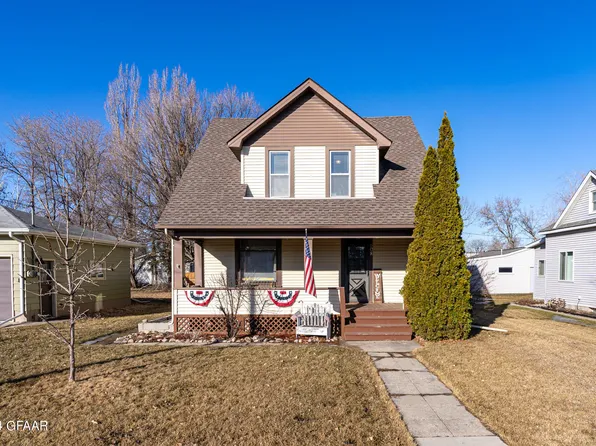 808 Sampson St, Crookston, MN 56716