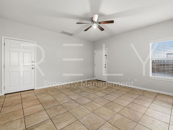 4th image of 412 Carl Shipp Dr Unit B