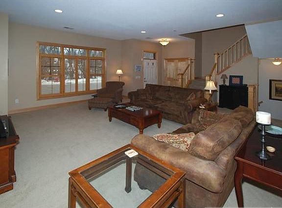 3rd image of 1941 Oak St #103