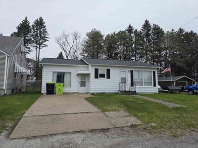 211 E 6th St, Pinconning, MI, 48650
