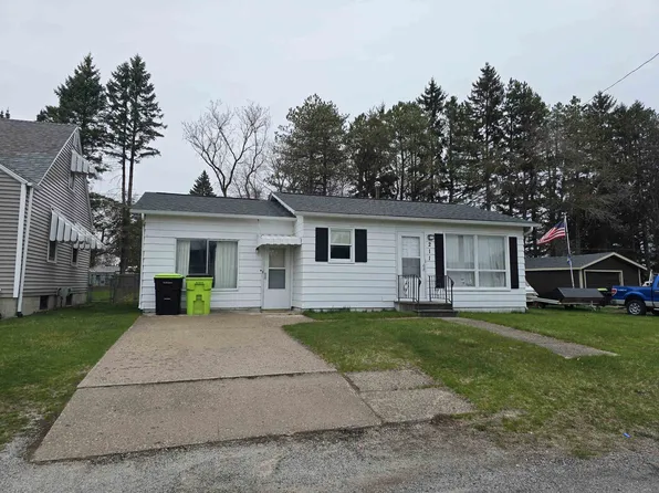 211 E 6th St, Pinconning, MI 48650