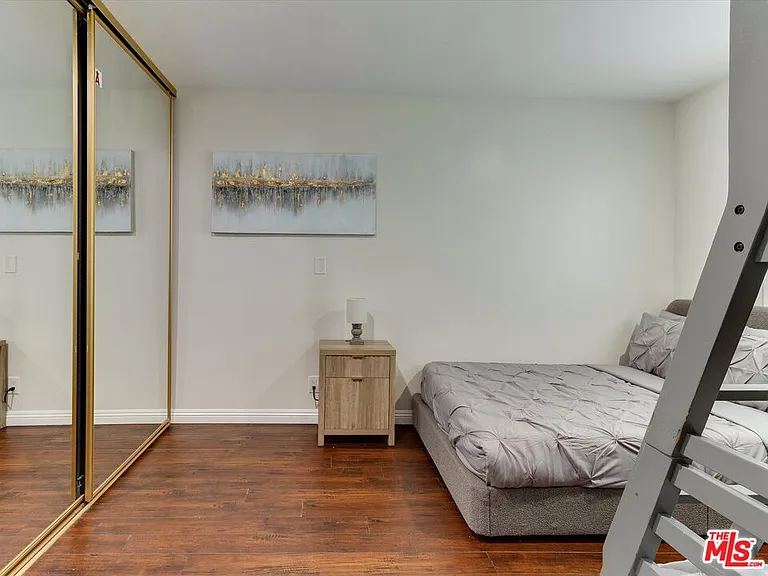 23109 Mariano St — Photo 26