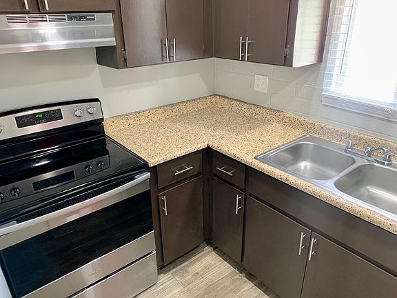 4th image of 6725 N 17th Ave #7