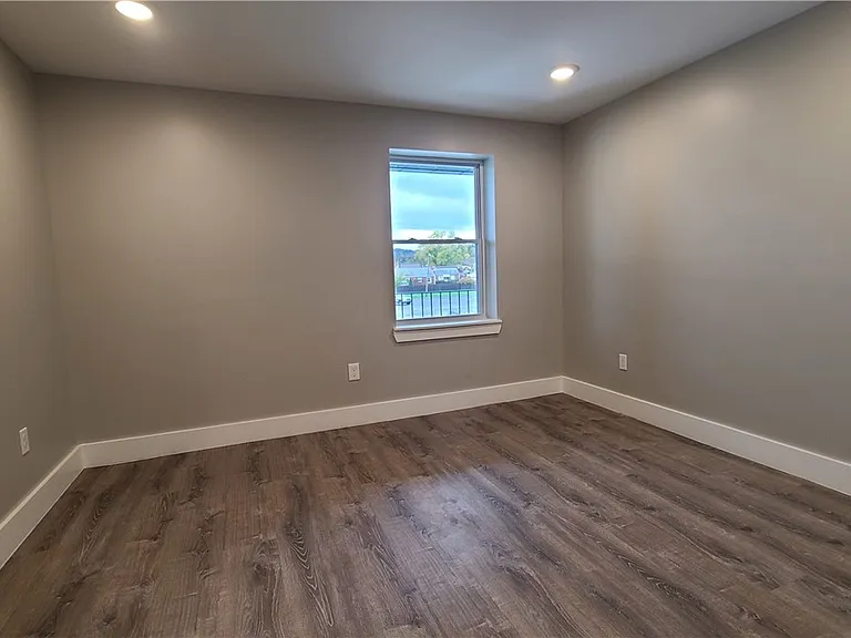 1331 Freeport Rd — Photo 24