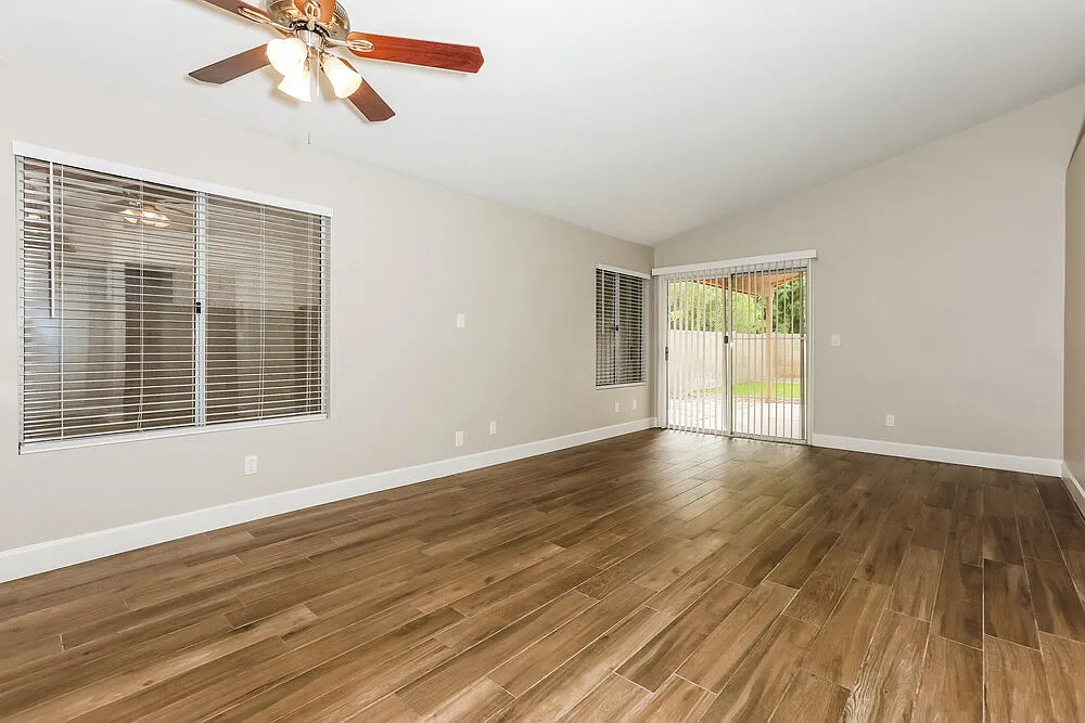 2 bed, 2.0 bath, 1214 sqft, $2,380 — Photo 4