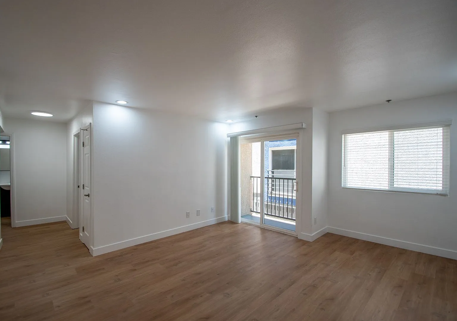 11035 Otsego St — Photo 4