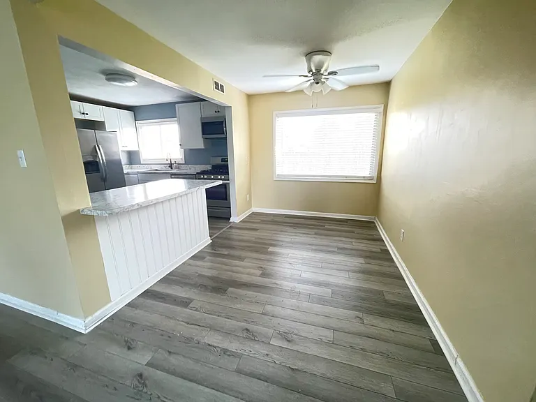 2217 Helsley Ave — Photo 3