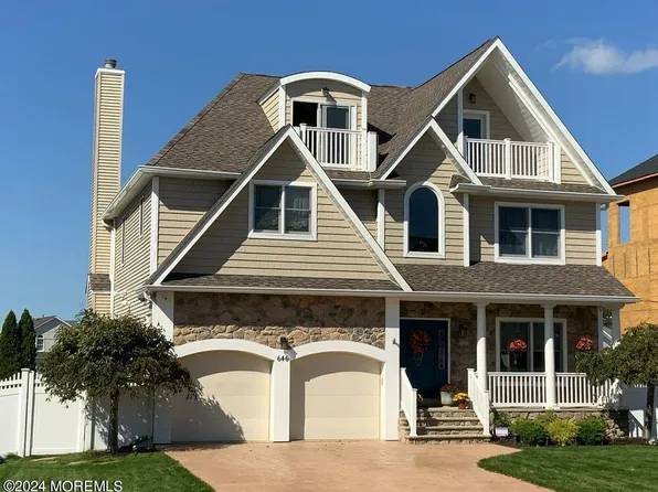 646 Bayview Drive, Toms River, NJ 08753