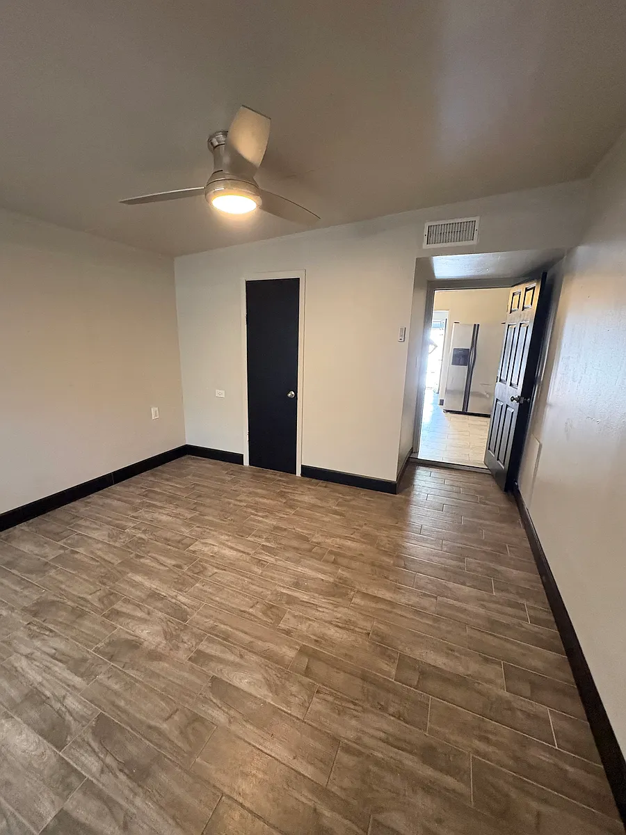 Building Photo - 1409 45th St