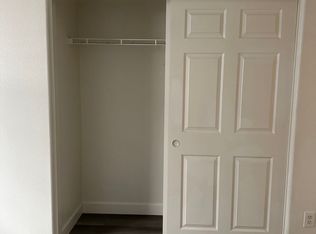 8075 Jamestown Cir, Fontana, CA 92336