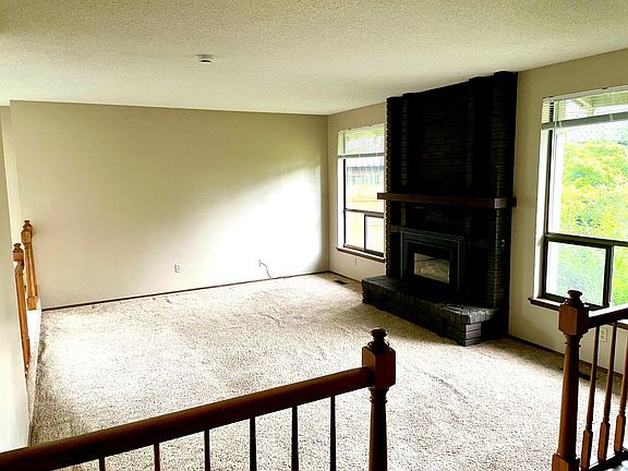3rd image of 3212 Heights Pl