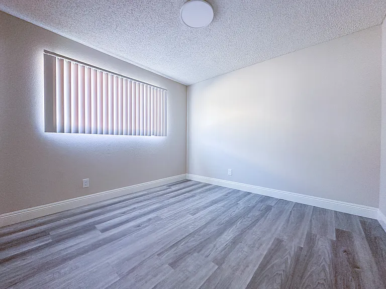 831 S Greenwood Ave #11 — Photo 10