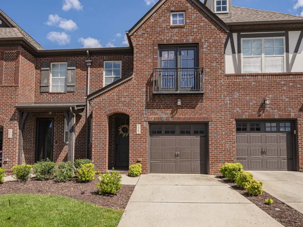 1982 Newark Ln, Thompsons Station, TN 37179
