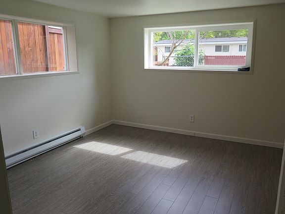 3rd image of 12310 33rd Ave NE #12312