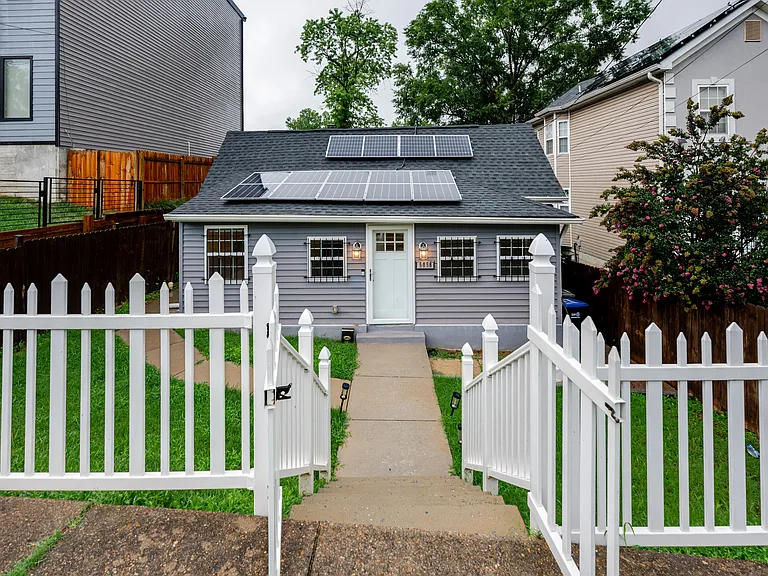 5056 B St SE — Photo 17