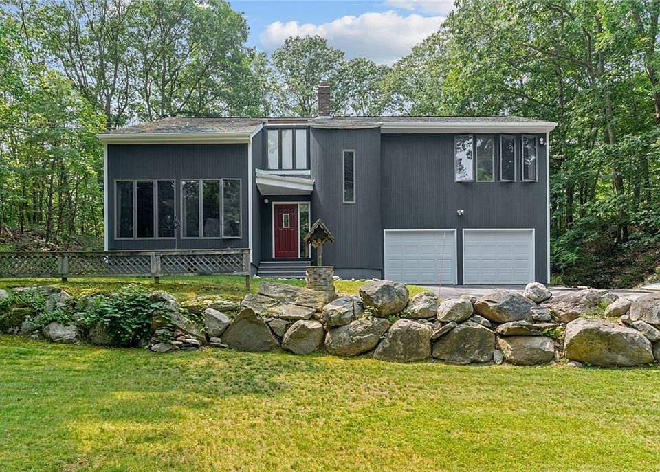 1st image of 41 Heywood Ln