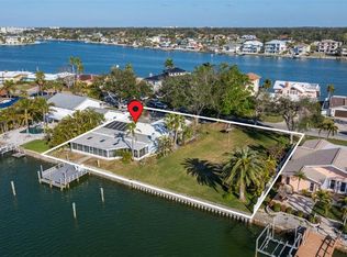 521 Harbor Dr N, Indian Rocks Beach, FL 33785