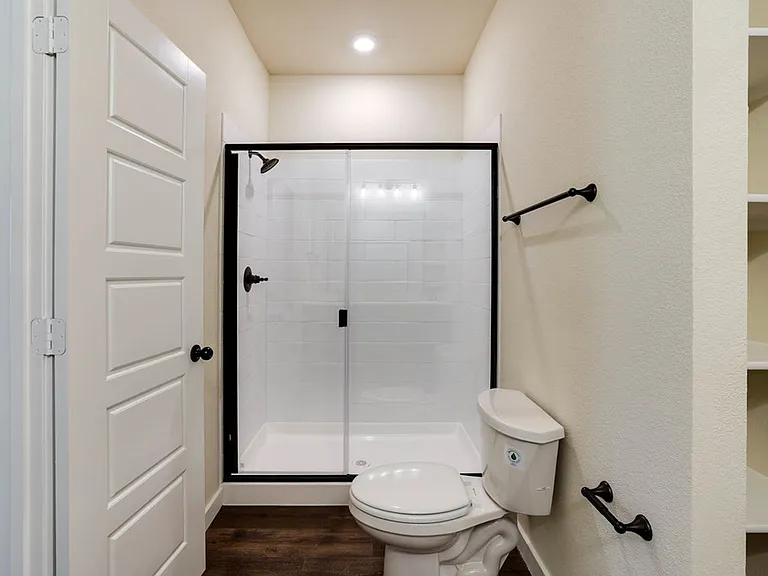 648 Blackland Dr — Photo 24