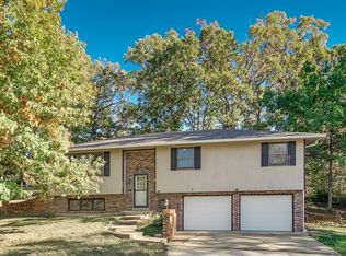 4001 Dewberry Dr, Jefferson City, MO 65109